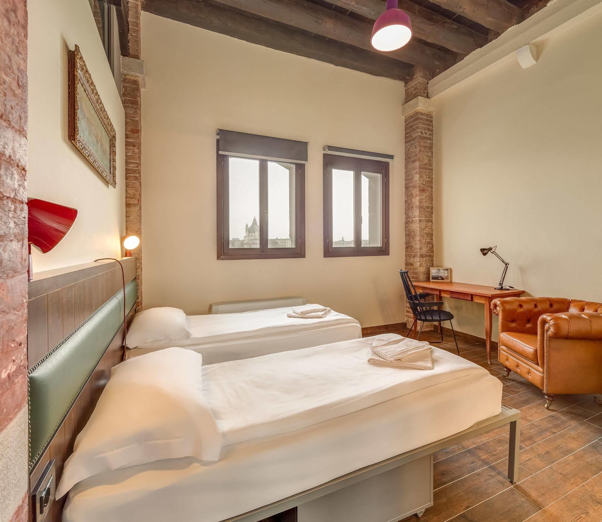 Deluxe King,1274641165:JPEG